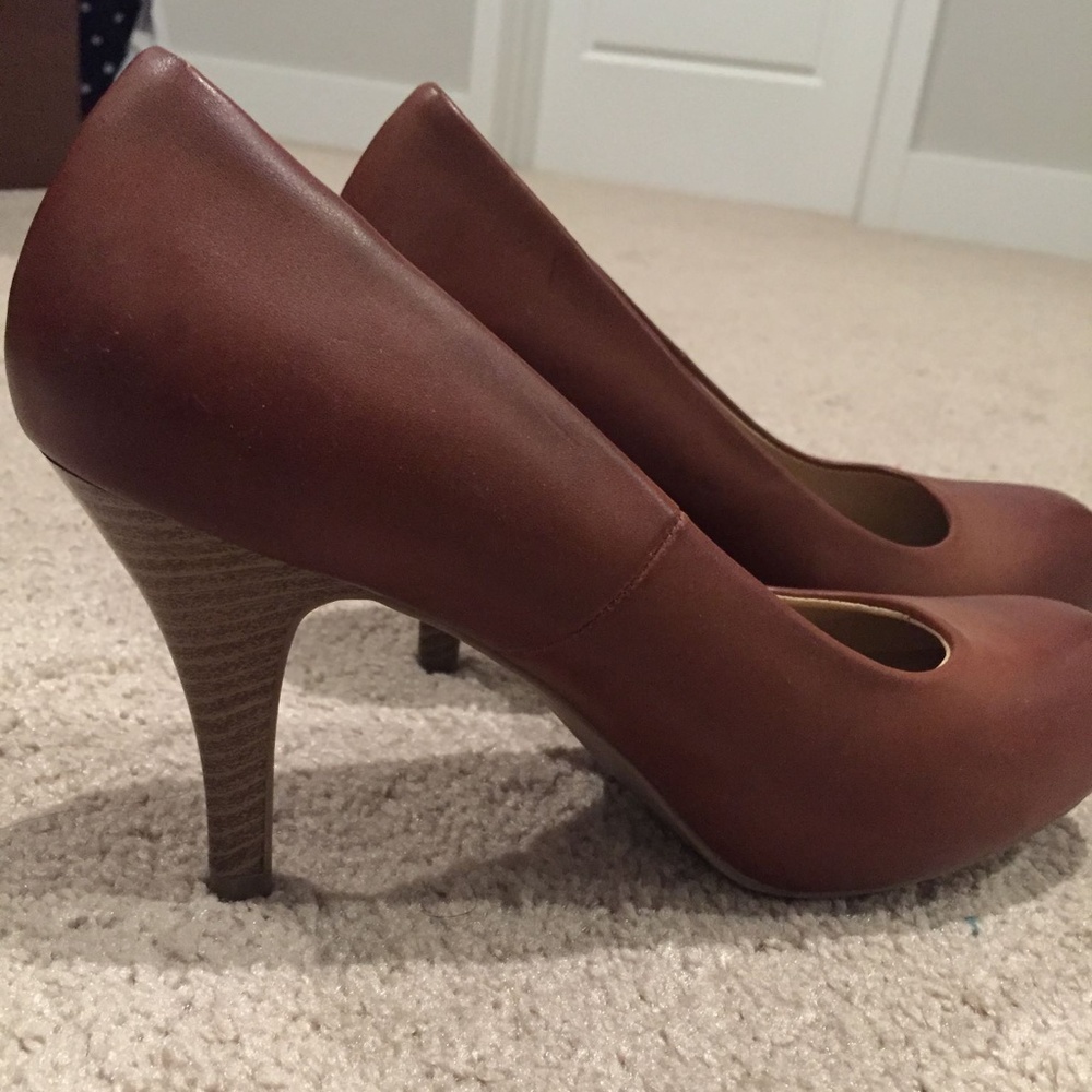 COPY - Brown Mossimo 2-inch heels. Size 7 never worn!